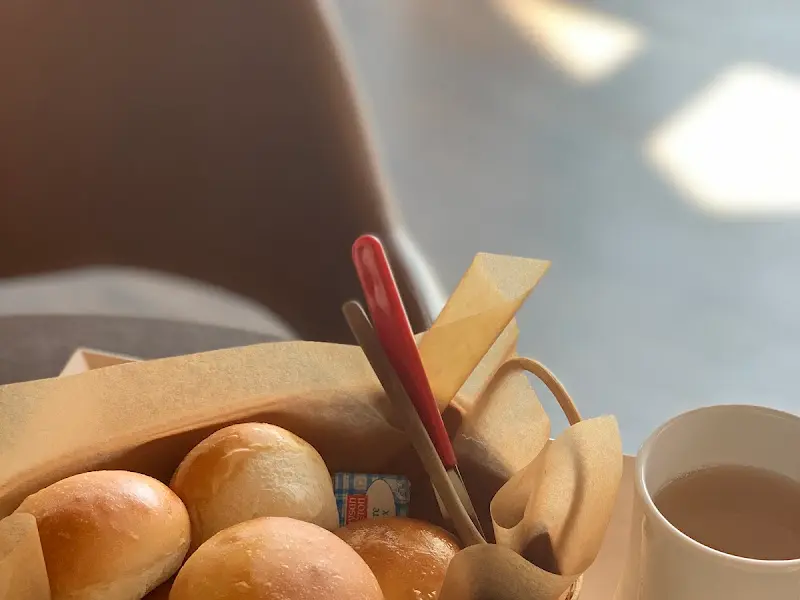 조식으로 제공되는 빵