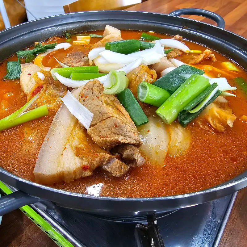 푸짐한 김치찜