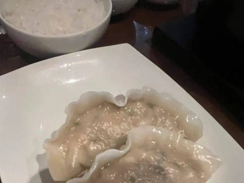 속이 꽉 찬 이북식 만두