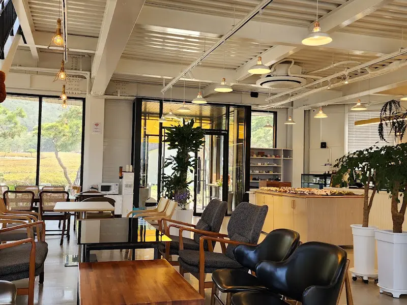 고창 연다원 내부 테이블