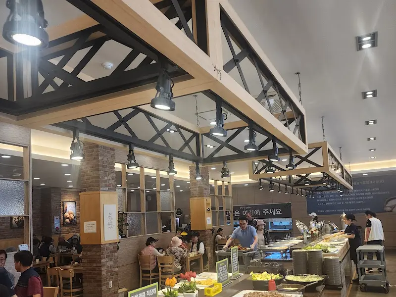 다담뜰 내부 전경