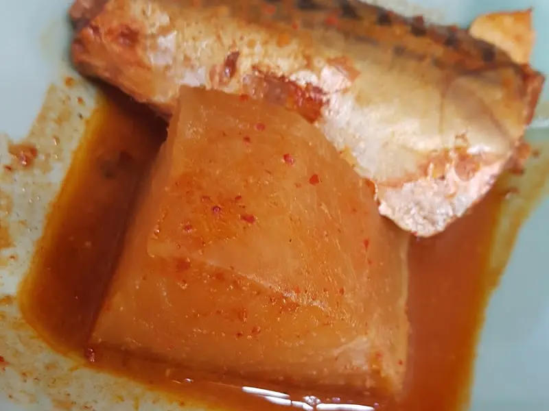 고등어와 무 조림