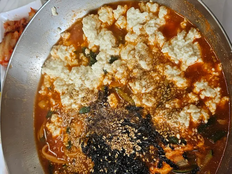 순두부 장칼국수 클로즈업