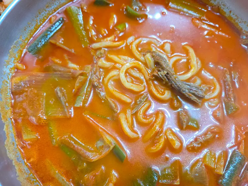 육개장 칼국수 근접샷