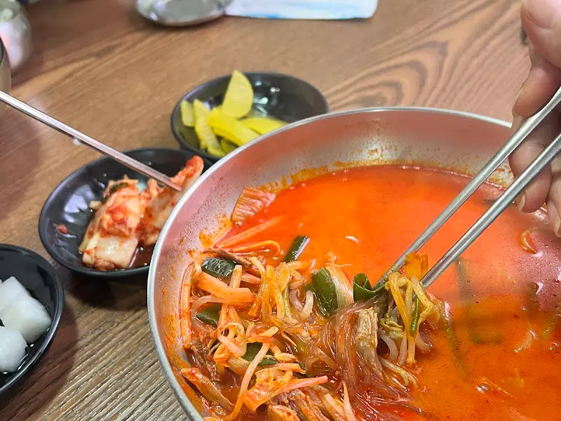 육개장과 밑반찬