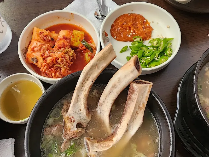 갈비탕과 깍두기, 고추장