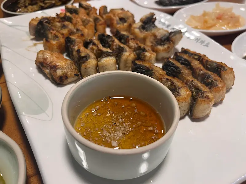 노릇노릇 구워진 장어