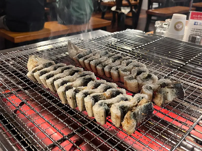 장어 굽는 모습