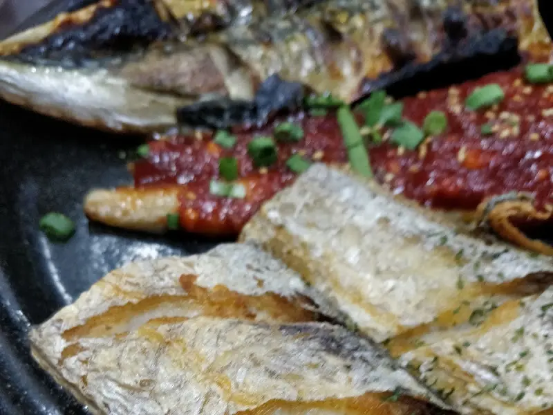 생선구이와 김치찌개