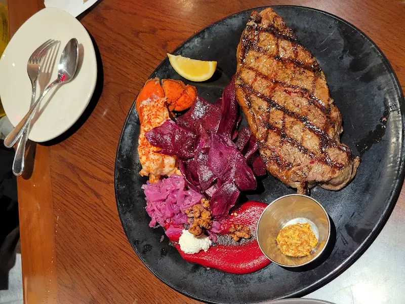 육즙 가득한 퀸즈랜드 립아이 스테이크