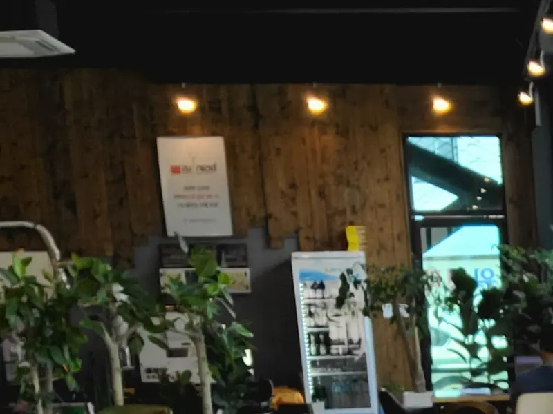 카페 내부 인테리어