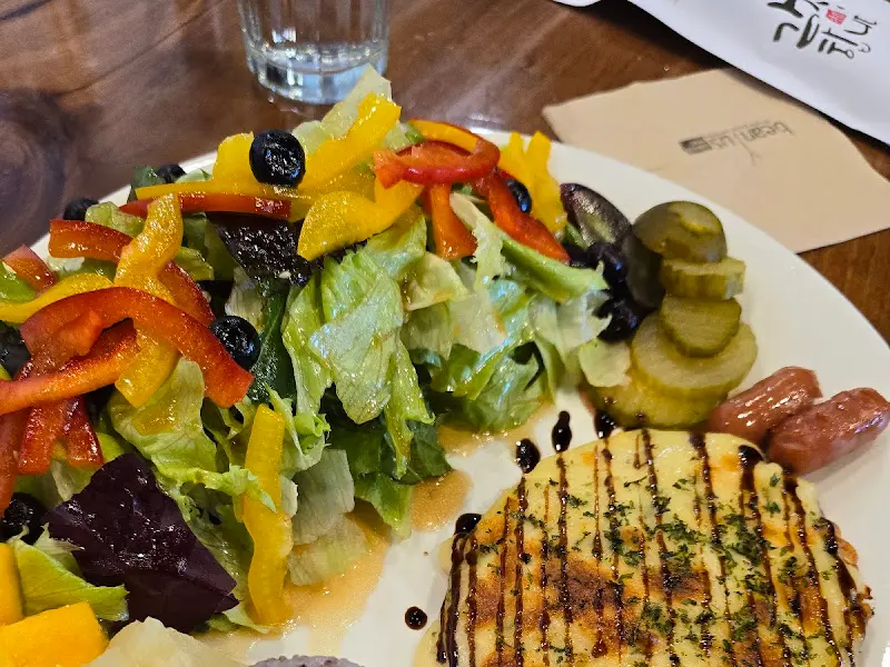 샐러드와 스테이크