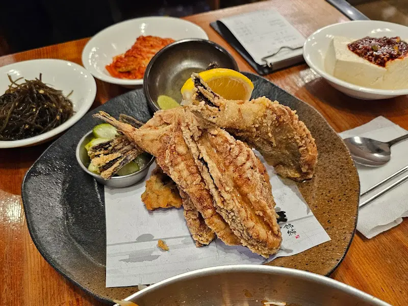 신선한 복어 튀김