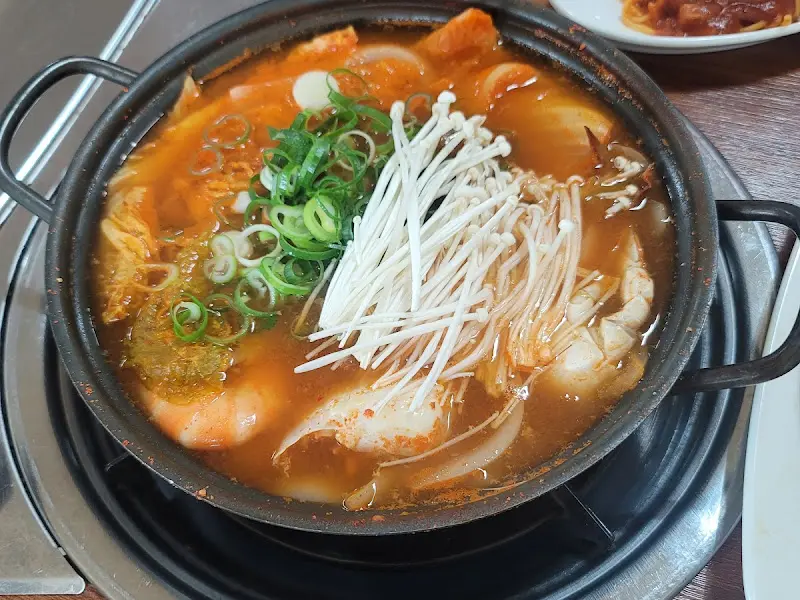 천수만 꽃게장의 대표 메뉴, 게국지