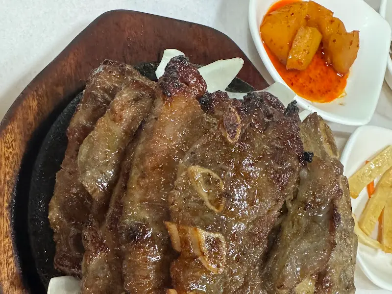 윤기가 자르르 흐르는 LA갈비