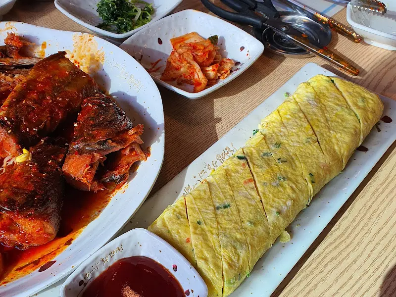 바다향 왕코다리 코다리찜, 계란말이, 김치