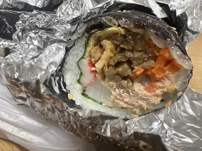 참땡 김밥 단면