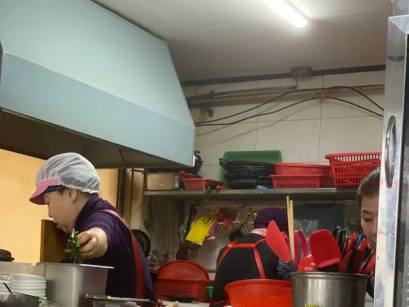 수육백반 전체 상차림