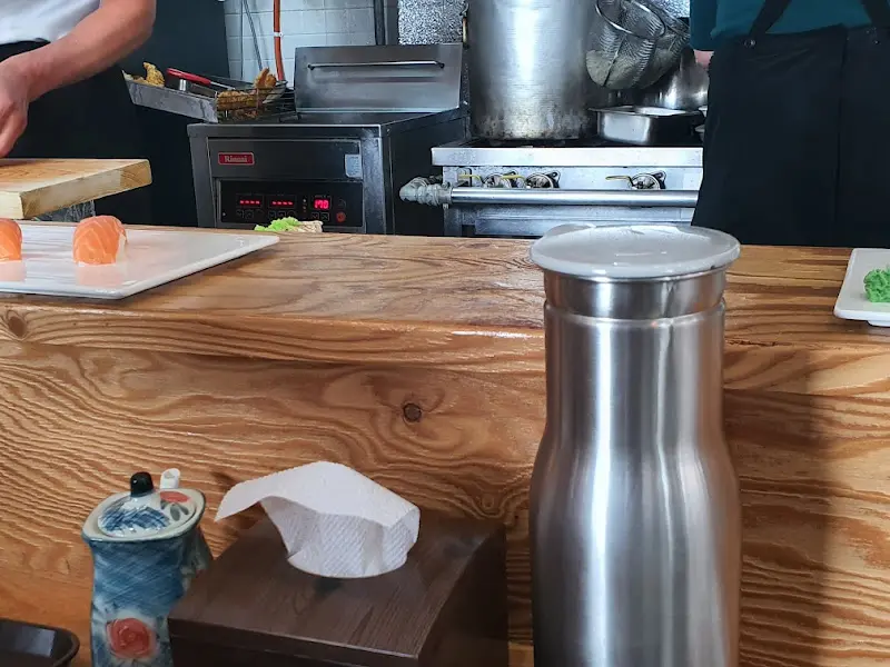 분주한 주방의 모습