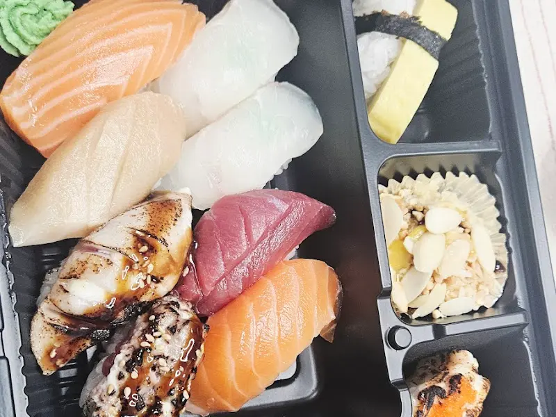 연이네 초밥 포장