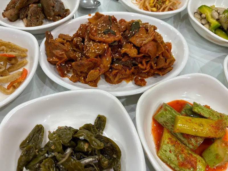 다양한 밑반찬 클로즈업