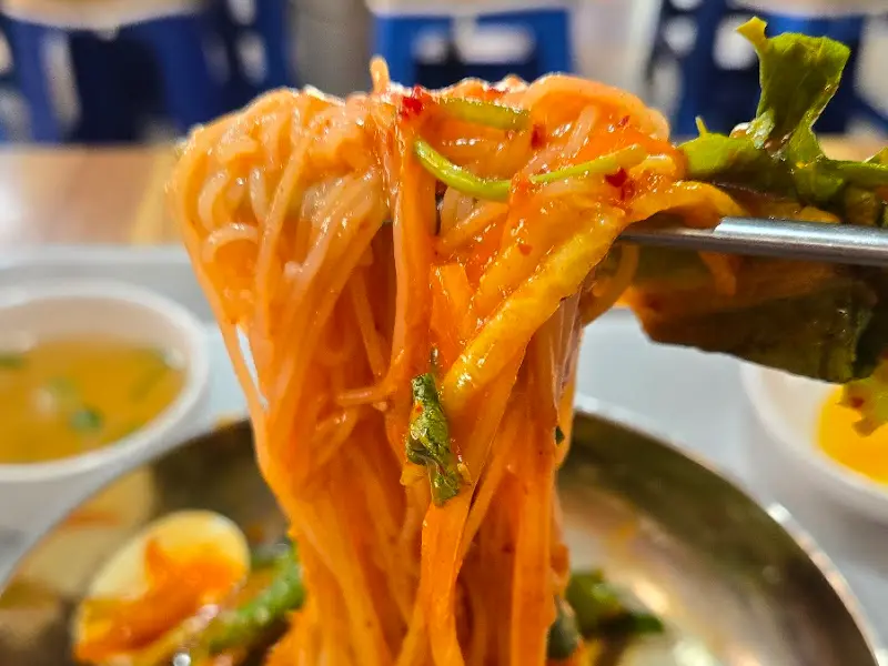 매콤달콤한 비빔국수