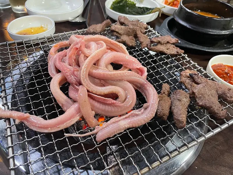 숯불 꼼장어 구이
