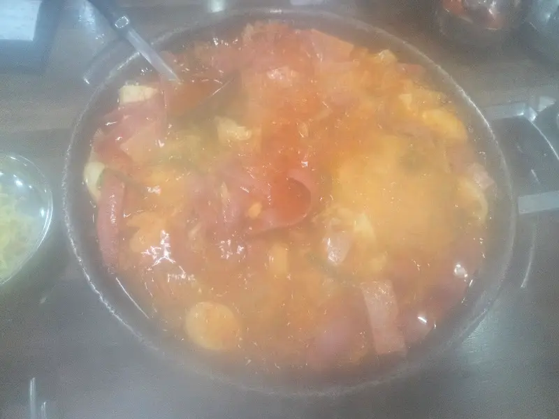 김치국물 베이스의 시원한 국물