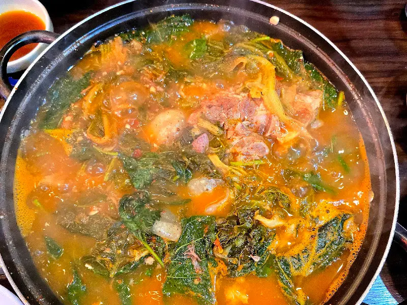 보글보글 끓고 있는 감자탕