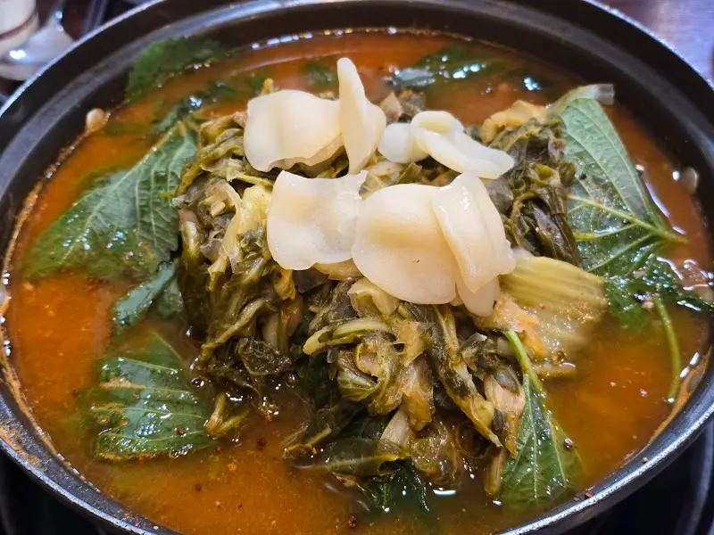 감자탕 재료의 클로즈업 샷