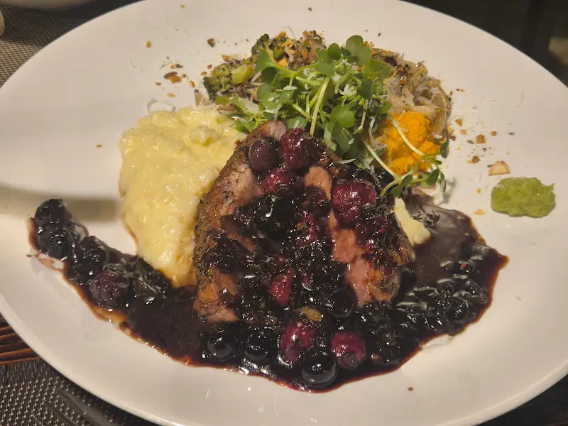 먹음직스러운 스테이크