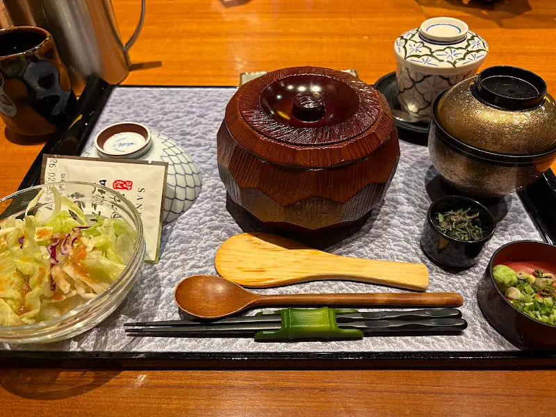 히츠마부시 한 상 차림 (근접)