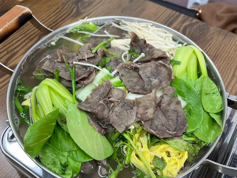 한우수육전골 전체 모습