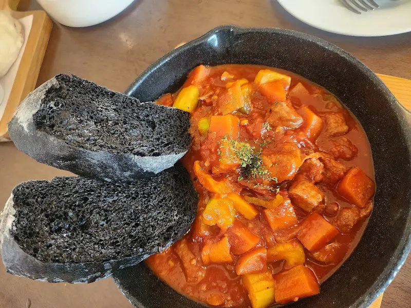 흑돼지 토마토 스튜
