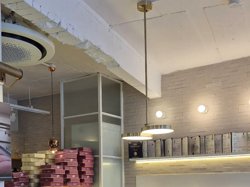 피낭시에 내부 인테리어