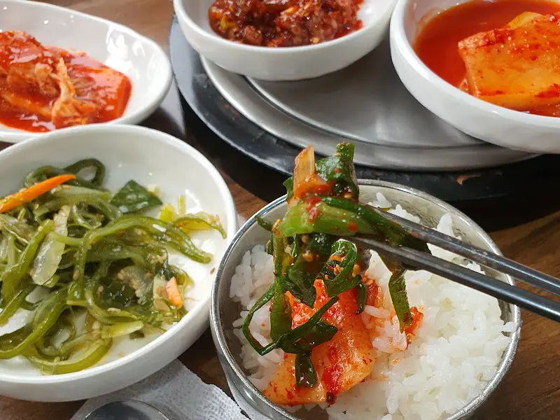 신안산낙지 밑반찬 클로즈업