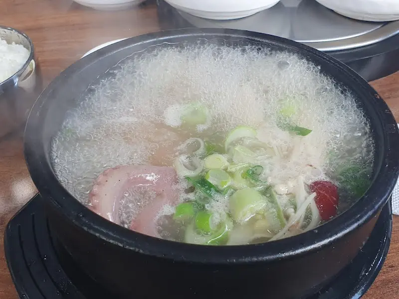 갈낙탕 끓는 모습