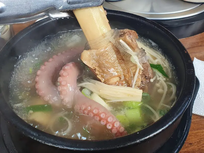 갈낙탕 갈비 클로즈업