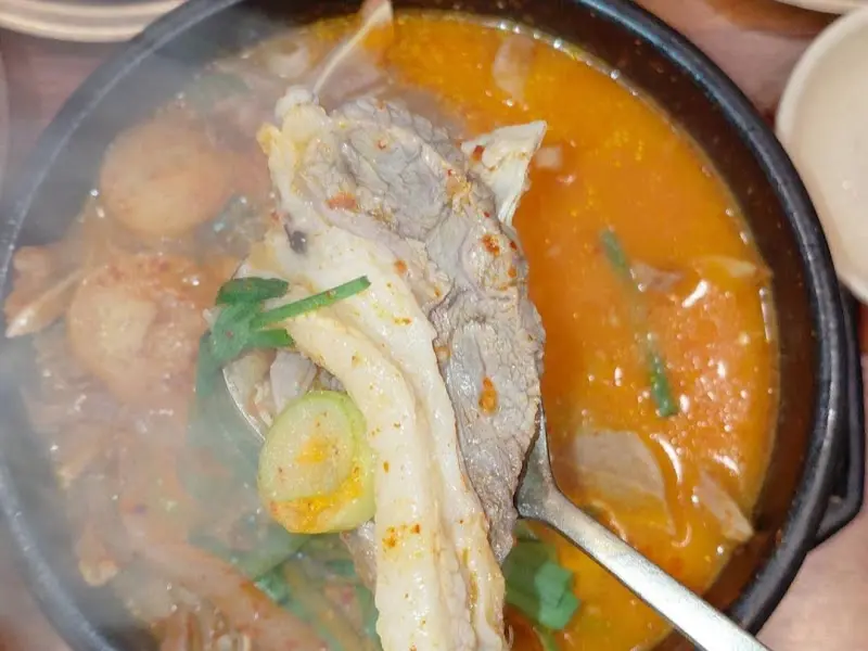 순대국에 부추 투하