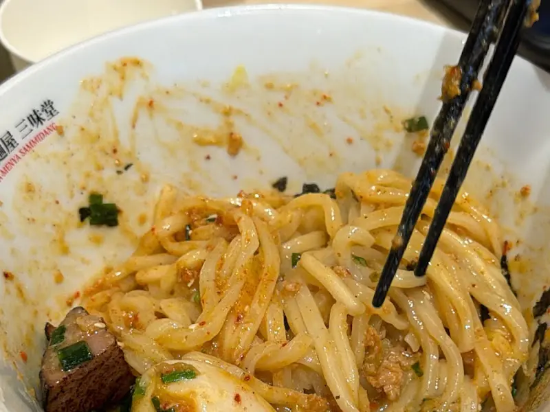 맛있게 비워진 라멘 그릇