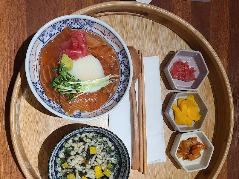 미야자키 사케동