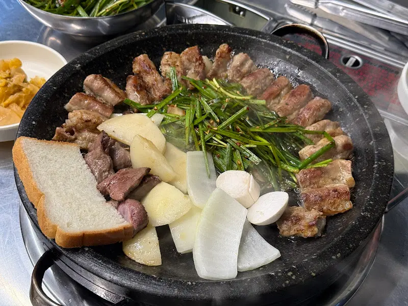 곱창 모듬 전체 샷