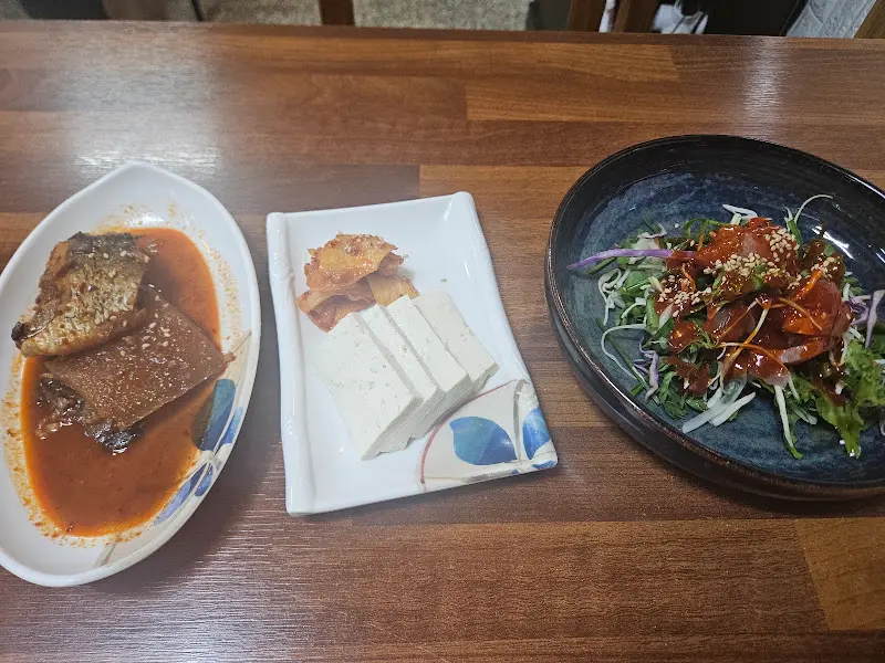 다양한 곁들임 메뉴