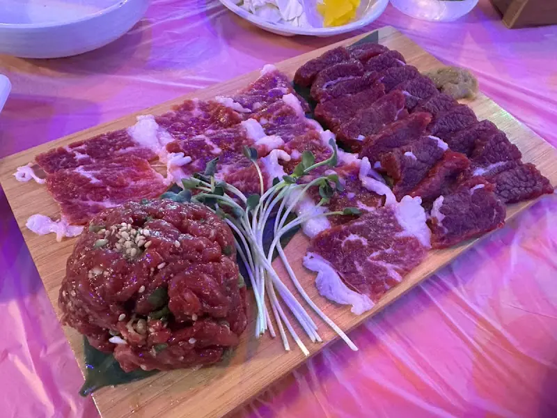 차돌박이와 육회의 황홀한 만남