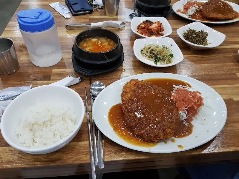 돌리식당 내부