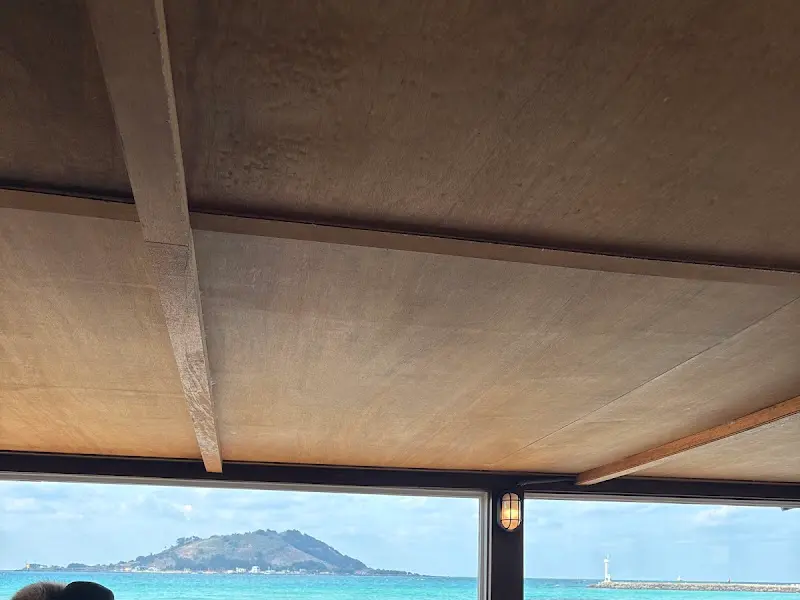 수우동 내부 천장