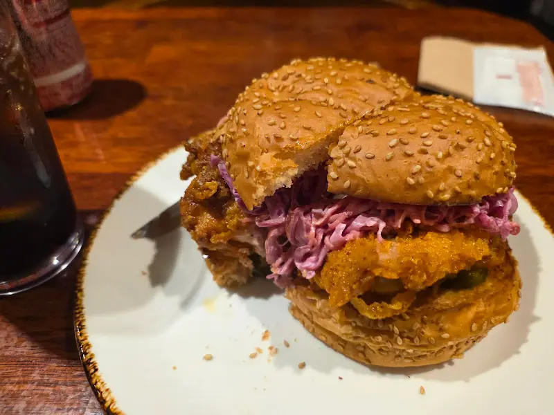 시그니처 버거와 콜라