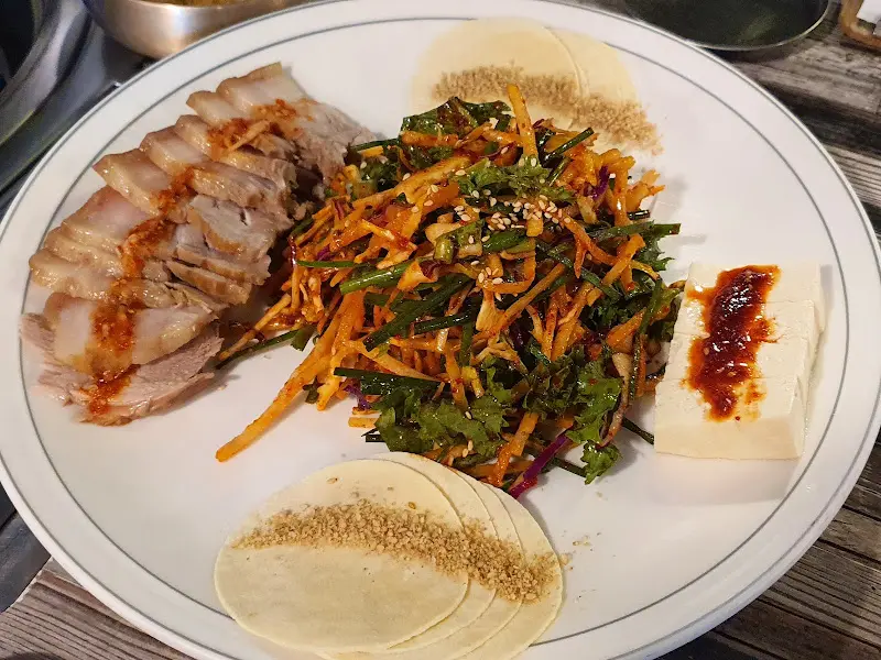 정갈한 보쌈 한 상