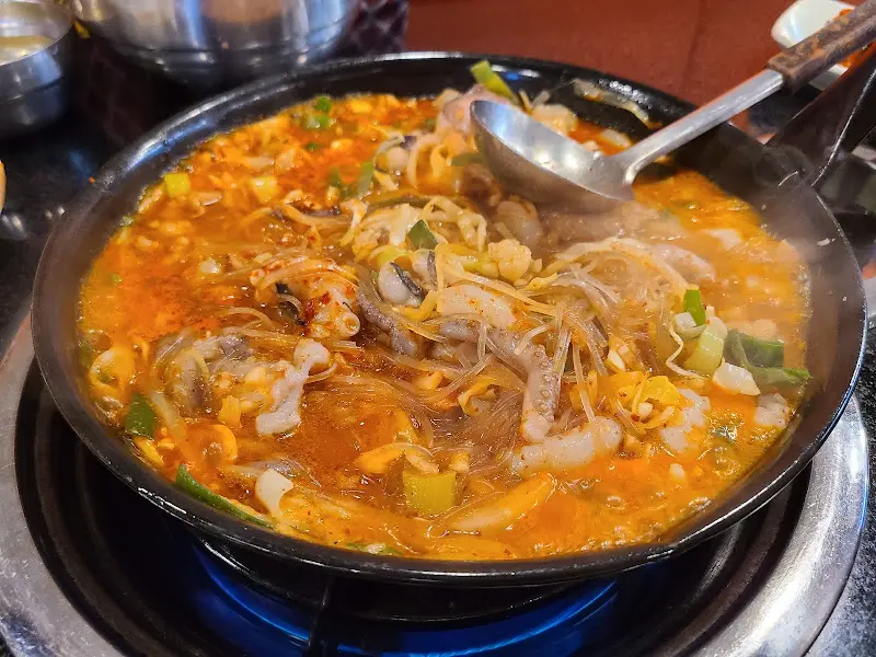 오륙도낙지 내부