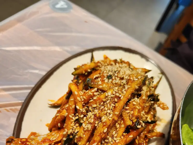 유랑식당 반지회덮밥
